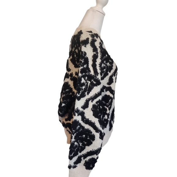 Panache Damask Tanya Oversized Textured Knit Button Cardigan - Picture 6 of 12